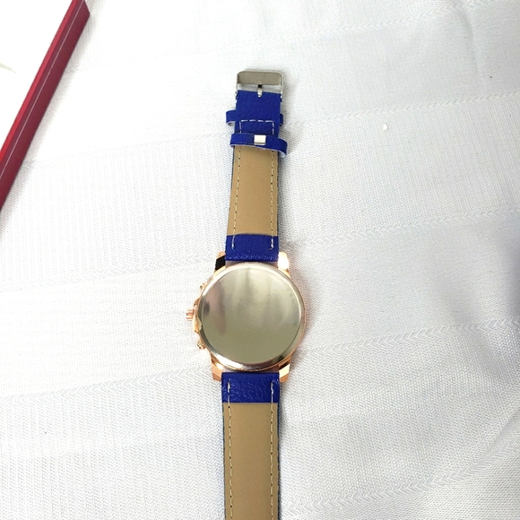 Watch - Picture 7 of 8